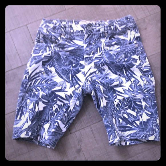 Boys Shorts - Picture 1 of 2